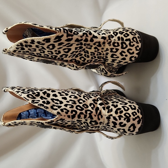 Dingo By Dan Post Snow Leopard Leather Heeled Western Cowgirl Boots (W Size 8.5) - Picture 7 of 15